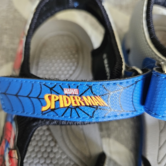 MARVEL Spiderman boys sandals size 13 US (31 EU) like new red blue black velcro - Picture 6 of 9